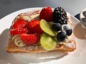 fruit tart at Gelatiamo  in Seattle
