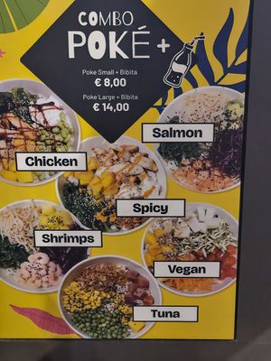 Vegan poké bowl at Bar Zoi in Malcesine