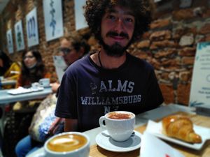 Croissant and capaccino with oat and coconut milk at Shake Cafe - Santa Maria Novella in Florence