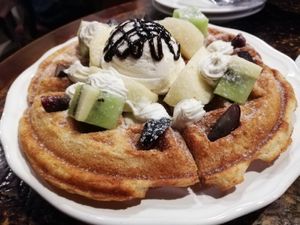 B's waffle at Veganday Cafe in Taichung