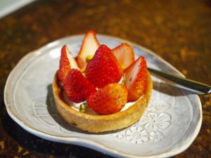 Vegan strawberry tart at Veganday Cafe in Taichung