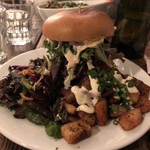 Burger Mexicano! Aïe! Aïe! at Antidote Bouffe Vegane in Montreal