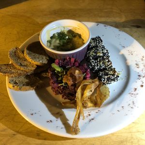 Souper Chic mais pas trop! Spécial St-Valentin at Antidote Bouffe Vegane in Montreal