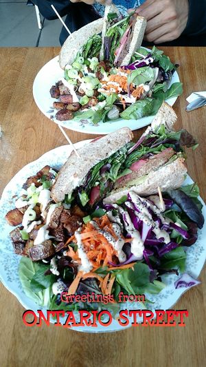 Brunch at Antidote Bouffe Vegane in Montreal