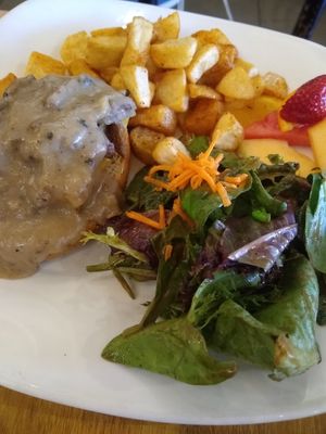 American breakfast at Antidote Bouffe Vegane in Montreal