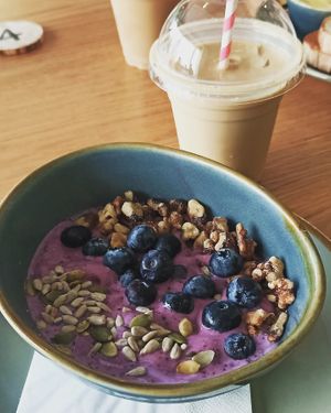Smoothie bowl at Mudlarks Garden Cafe in Hertford