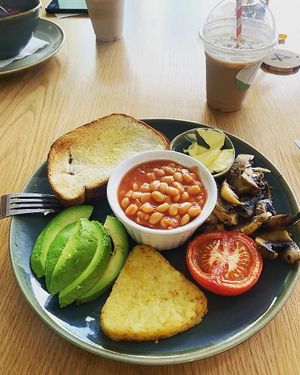 Veg breakfast at Mudlarks Garden Cafe in Hertford
