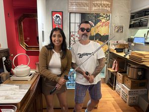 SAMURAI POSE with our guest from San Francisco! ⚔️🇺🇸🇯🇵
  at Udon Kojiya in Tokyo