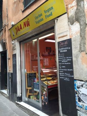Storefront at Jaa Nu' - La Nuova Vita in Genoa