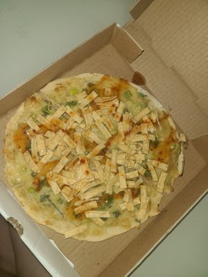 Avocado racoon pizza at Fong's Pizza in Des Moines