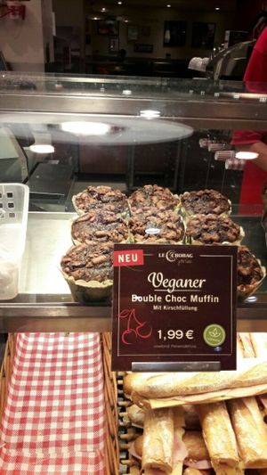 Vegan muffin at Le Crobag in Cologne