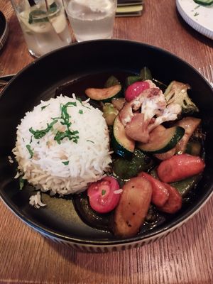 Asian vegetable wok at Welt Cafe in Vienna