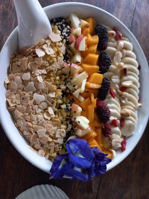 Smoothie bowl at Pun Pun Market in Chiang Mai