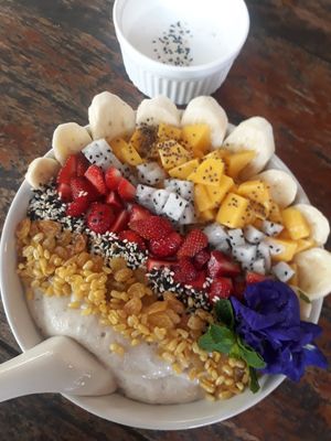 Colourful smoothie bowl! at Pun Pun Market in Chiang Mai