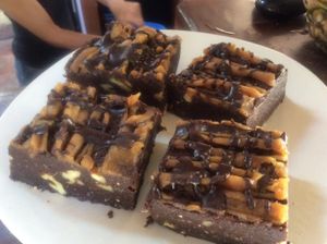 Brownie time!! all raw vegan, sugar and gluten free with a date-maple caramel sauce...finger-licking goodness at Raw Love - Ahau Tulum Beach in Tulum