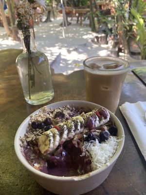 Açaí bowl at Raw Love - Ahau Tulum Beach in Tulum
