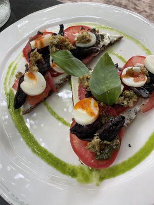 raw pizza  at Raw Love - Ahau Tulum Beach in Tulum