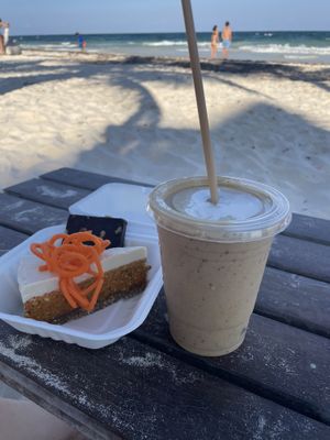 Raw brownie, raw love zanahoria and the Maca-vanilla smoothie   at Raw Love - Ahau Tulum Beach in Tulum