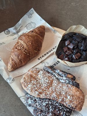 Cornetto vegan at Starbucks in Arese