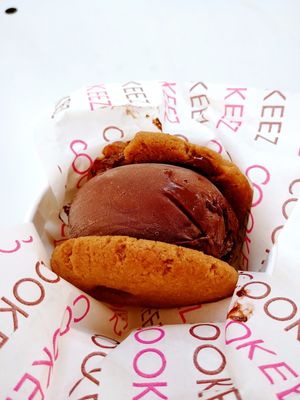 vegan cookeez :) at Cookeez - Dizengoff in Tel Aviv