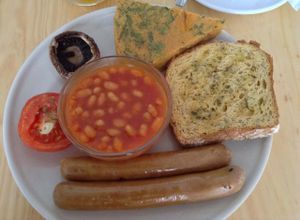 Vegan English Breakfast, served on Saturdays  at Pop 101 in Porto