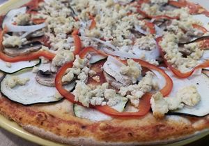 Pizza at Dolce Pizza y Los Veganos - Hipolit Lazaro in Barcelona