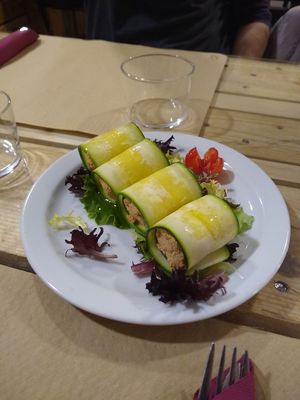 Rollitos at Dolce Pizza y Los Veganos - Hipolit Lazaro in Barcelona