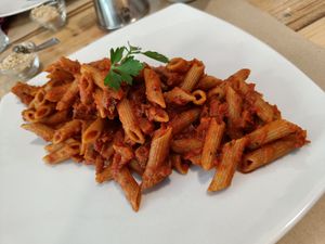 Pasta Matricciana at Dolce Pizza y Los Veganos - Hipolit Lazaro in Barcelona