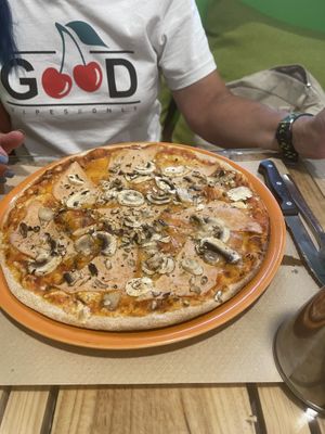   at Dolce Pizza y Los Veganos - Hipolit Lazaro in Barcelona