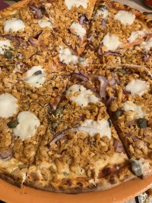 Pizza de atún libre  at Dolce Pizza y Los Veganos - Hipolit Lazaro in Barcelona