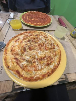 SPECIAL MARGHERITA   at Dolce Pizza y Los Veganos - Hipolit Lazaro in Barcelona