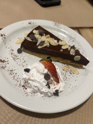 VEGAN CHOCOLATE CAKE  at Dolce Pizza y Los Veganos - Hipolit Lazaro in Barcelona