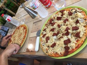 Ragou and chorizo vegan pizza at Dolce Pizza y Los Veganos - Hipolit Lazaro in Barcelona