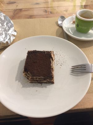 Vegan Coffee-flavoured tiramisu.  at Dolce Pizza y Los Veganos - Hipolit Lazaro in Barcelona