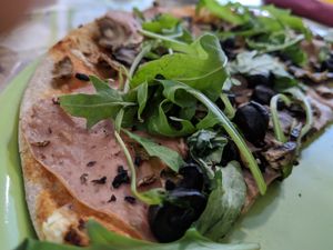 Pizza at Dolce Pizza y Los Veganos - Hipolit Lazaro in Barcelona