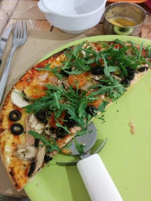 Pizza at Dolce Pizza y Los Veganos - Hipolit Lazaro in Barcelona