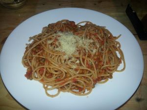 Spaghetti bolognese vegan with 'parmigiano vegano'
:-) at Dolce Pizza y Los Veganos - Hipolit Lazaro in Barcelona