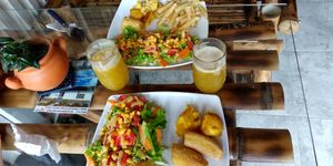 Day's menu's 2nd course and juice at El Punto Veggie in Salento