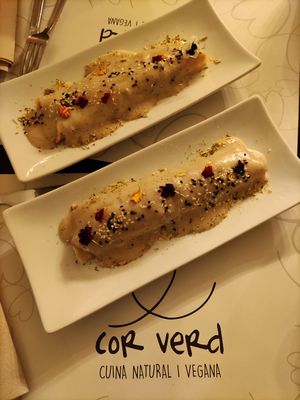 Canelon de espinacas at Cor Verd in Igualada