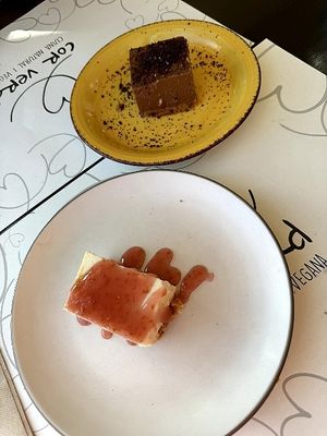 Cheesecake and Chocolate mousse at Cor Verd in Igualada