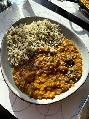 Lentil dhal with basmati rice at Cor Verd in Igualada