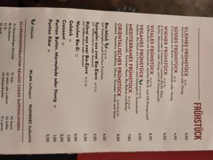 Inzwischen gibt es auch leckeres veganes Frühstück 💚 at Cafe Kafka in Vienna