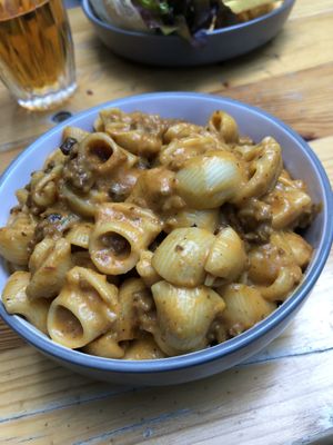 Hamburger helper - mac’n cheese 🧀   at MARIA in Berlin