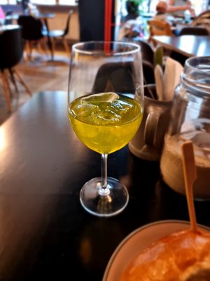 Basilikum Spritz at MARIA in Berlin