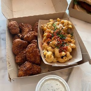 kids chickn nuggets w mac at Dharma Southern Chick'n in Orlando