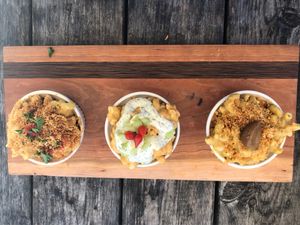 Mac and cheese flight (original, buffalo, garlic) at Dharma Southern Chick'n in Orlando