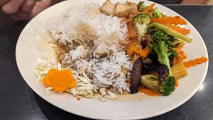 Mushroom & Broccoli Jae at Kati Thai Cuisine in Gadsden