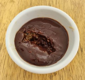 ...e cocada com ganache de sobremesa ❤ at Ve - Emporio e Restaurante Vegano in Porto Alegre