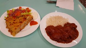 Tortilla and amazing seaweed meatballs at kVegan in Tenerife