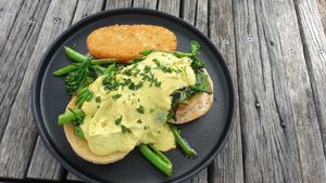 Hollandaise veggs at Adam & Eve in Bendigo
